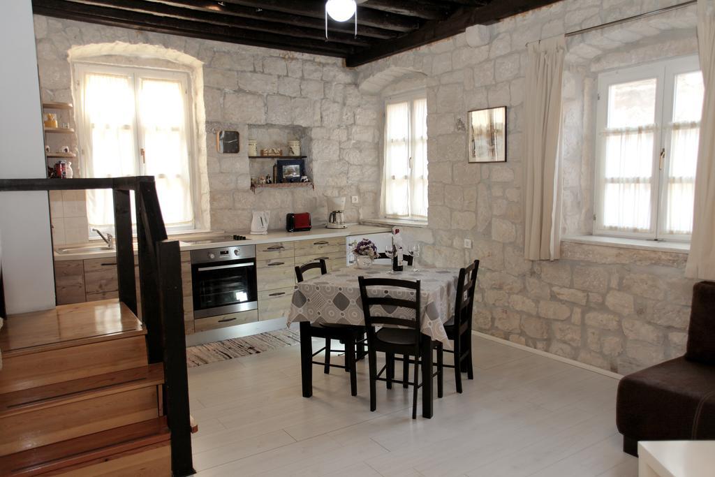 Apartment Tragurium Trogir Eksteriør billede